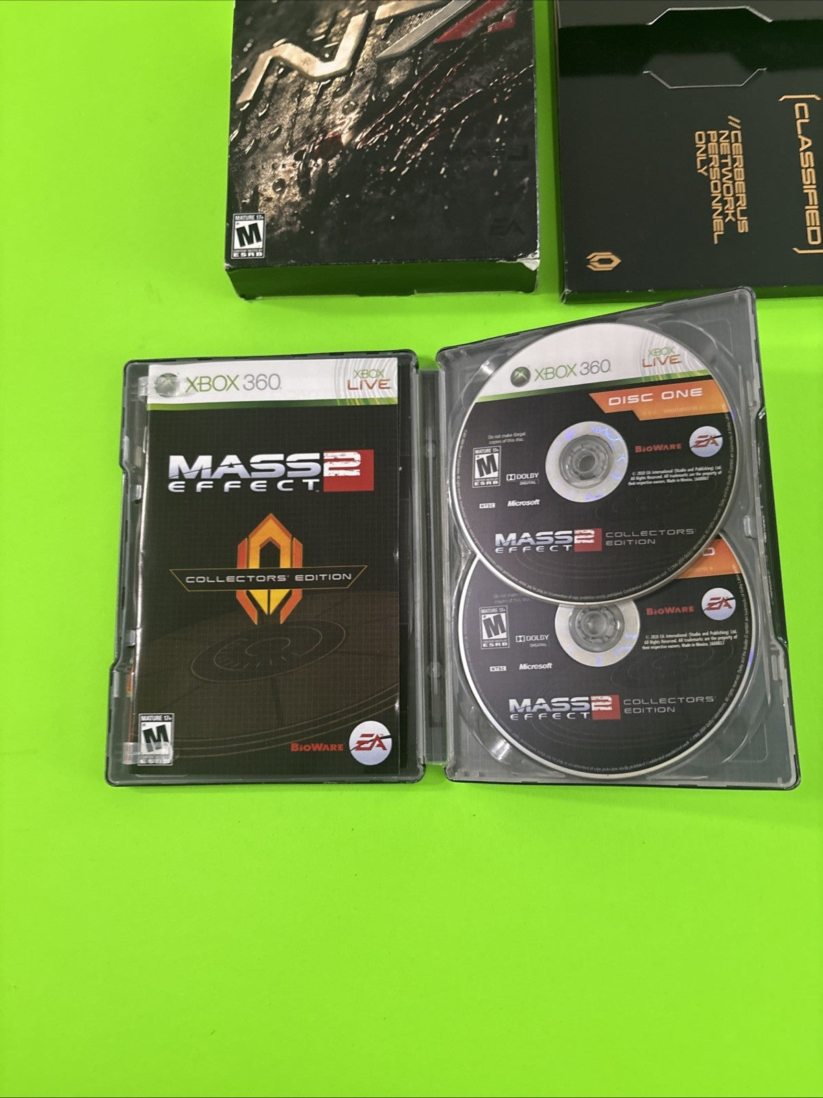 Mass Effect 2 Collector's Edition (Microsoft Xbox 360, 2010) Complete In Box